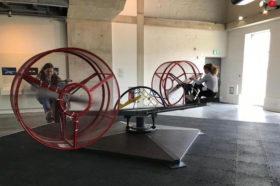 Das Propeller-Karussell bot Erfahrungen zum Medium Luft.