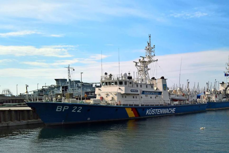 BP 22 „Neustrelitz“ und BP 23 „Bad Düben“ ein letztes Mal im Neustädter Hafen der Bundespolizei See.