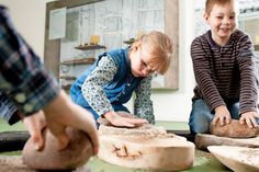 Diese Mitmachaktion zum Thema Steinzeit ist bestens für Kinder ab 6 Jahren und Familien geeignet.