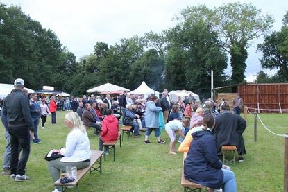 Gespanntes Warten auf den Königsschuss.