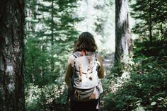 Wandern hält fit und man bewegt sich in der Natur.