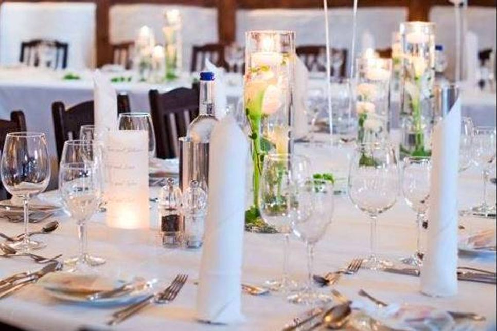 Vicky und Florian Langenstraß bieten ihren Gästen vom All-inclusive-Hochzeitspaket bis hin zum Baukastensystem alles für die perfekte Feier.