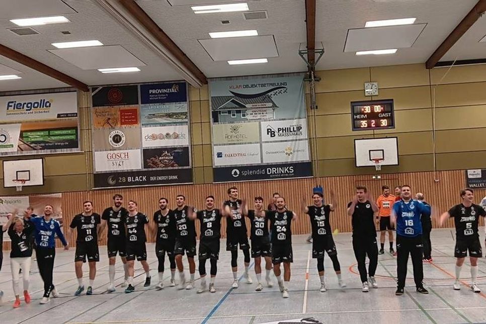 Die HGS Ostsee war nach Spielende in Feierlaune.