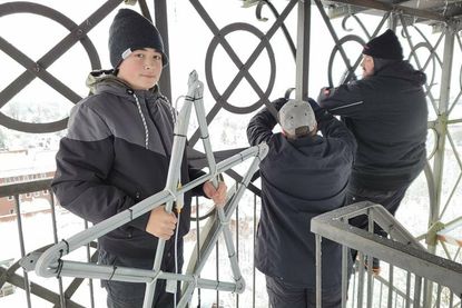 Die Jugend ist ebenfalls mit von der Partie: Noah Stüwe packt tatkräftig mit an