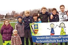 Als Paten konnten die Organisatoren des halbjährlich stattfindenden Flohmarkttreibens diesmal die D-Jugend-Kicker vom SV Olympia Bad Schwarau gewinnen.