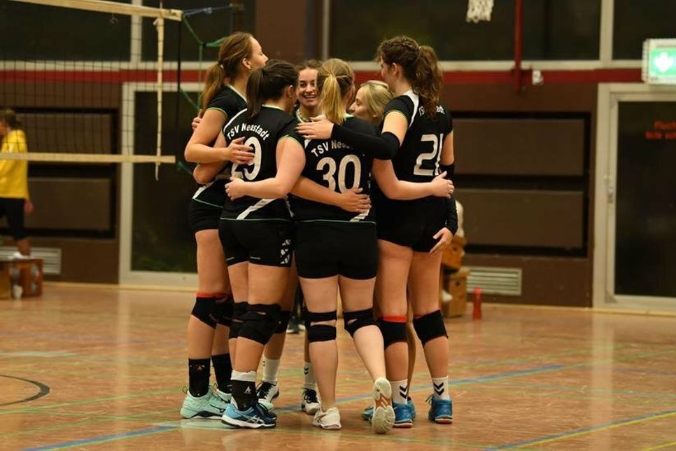 Die Volleyballerinnen des TSV Neustadt sicherten sich drei wichtige Punkte.