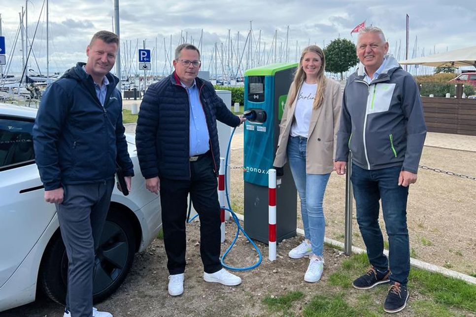 Matthias Behrens, Sebastian Rieke, Nadja Bednarzik und Manfred Wohnrade (v. lks.).