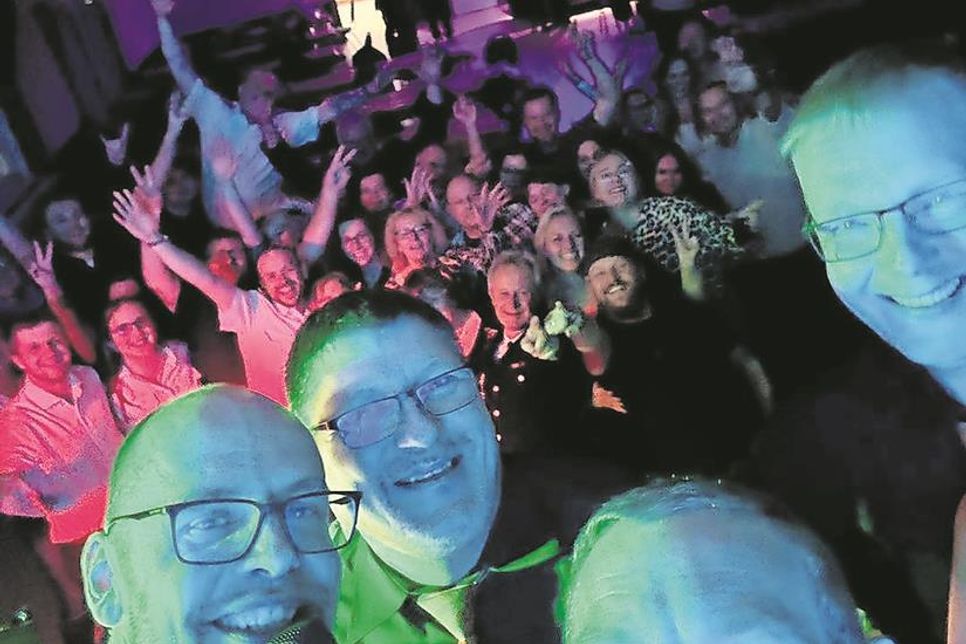 Ein ausgelassener Abend mit den Vogelberg-Musikanten: 180 Gäste feierten den 100. Geburtstag mit Musik und guter Laune bis in die frühen Morgenstunden.