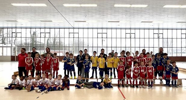 Die teilnehmenden Mannschaften.