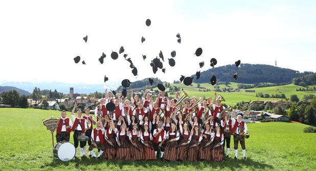 Die Blaskapelle aus dem Oberallgäu wird auf dem europäischen folklore festival ordentlich für Stimmung sorgen.