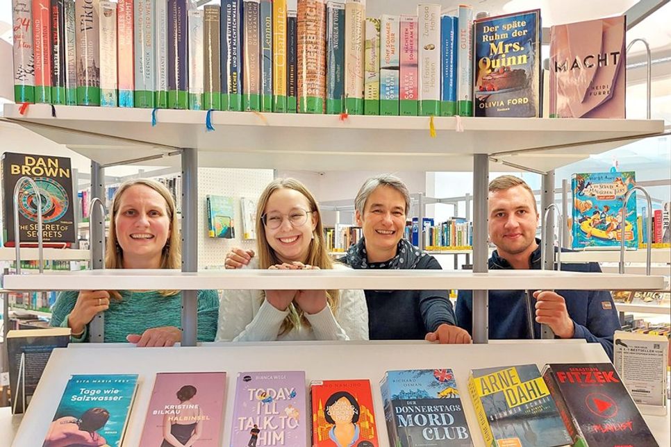 Das Team der Bücherei ist jetzt wieder vollständig (von links): Gaby Alkilani, Frederike Brandt, Sonja Grans und Kevin Schabowski.