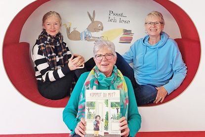 Die Bücherei lebt auch von Menschen, die ehrenamtlich mitmachen. Dazu gehören die Vorlese-Omis Heidi Poth, Margret Galle und Ruth Marquet (von links).