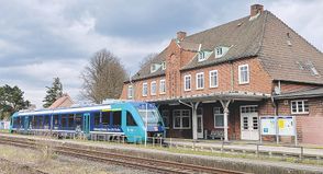 Pläne für Haffkrug sorgen für Unmut: Erste Pläne zur Elektrifizierung der Bäderbahn vorgestellt