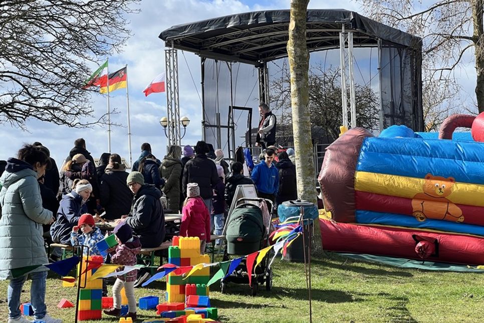 Für die Kinder gab es ein tolles Programm rund um das Strandhaus.