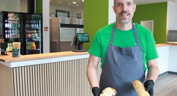 Mit der Eröffnung seiner Croquerie und seiner Liebe zu dem französischem Brot bereichert Martin Ständer ab sofort die Gastronomielandschaft im Ostseebad an der Sonnenseite.