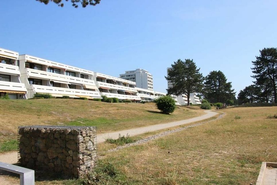 Die Feriengäste können es sich auf ihrem Balkon oder auf ihrer Terrasse im Ferienpark gutgehen lassen.