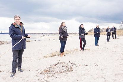 Die Bürgermeister*innen und Tourismusverantwortlichen von Timmendorfer Strand, Scharbeutz, Sierksdorf und Neustadt ziehen für die Lübecker Bucht an einem Strang.
