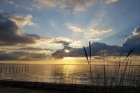 Sonja Kutrieb schickte uns dieses Foto vom traumhaften Abendlicht am Strand von Neuteschendorf.