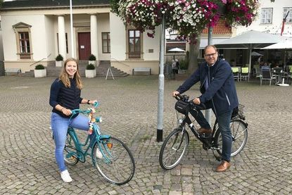 Einfach mal das Auto stehen lassen, dafür steht die Aktion für die Nachhaltigkeitsmanagerin Lina Sophie Koop und Bürgermeister Mirko Spiekermann zum Mitmachen aufrufen.