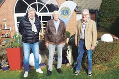 Manfred Behrens, Präsident vom Lions Club Lübecker Bucht (links), Peter Danzeglocke und Lutz König möchten mit einer Erbschaftsspende gemeinnützige Arbeit unterstützen.