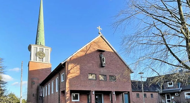Nach mehr als zehn Jahren im Haus der Kirche kehrt das Kruzifix nun in die St. Martins-Kirche zurück, für die es Fritz During geschaffen hatte.