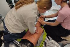 Ein Schwerpunkt der Ausbildung lag auf praktischen Übungen.