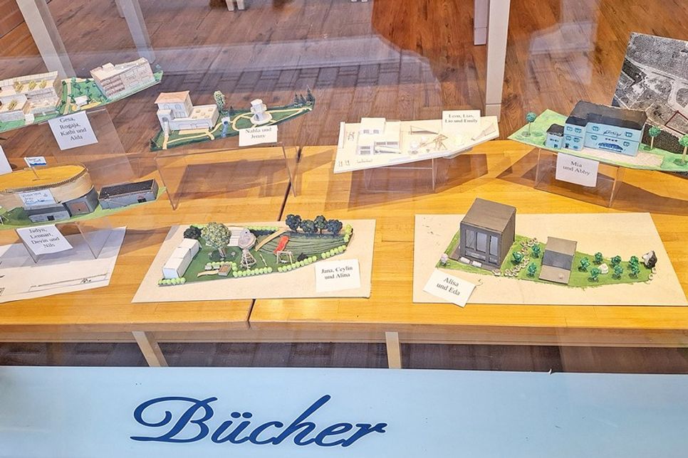 Diese Modelle zeigen, wie Schüler sich die Zukunft des Areals der ehemaligen Holsatiamühle vorstellen.