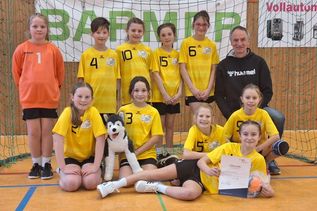 Die Mädchen der Grundschule Neustädter Bucht gewannen das Kreisfinale und nehmen nun am 5. März an der Bezirksmeisterschaft in Rendsburg teil.