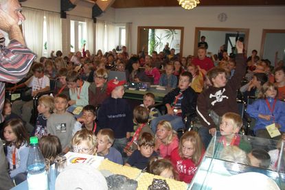 Am 7. Oktober 2006 fand im Rathaus die erste Vorlesung der Kinderuni Neustadt statt.