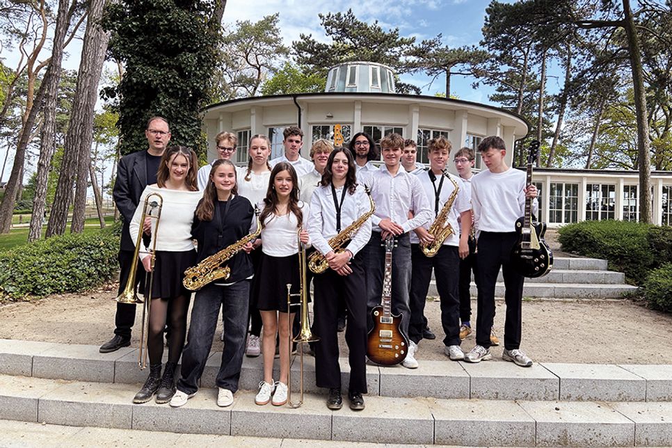 Die OGT-Big Band gestaltet wieder - gemeinsam mit Nils Landgren - das WarmUp-Konzert zur JazzBaltica auf dem Timmendorfer Platz.