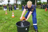 Beim „Spiele ohne Grenzen“ mussten die Jugendfeuerwehren ihr Geschick unter Beweis stellen.