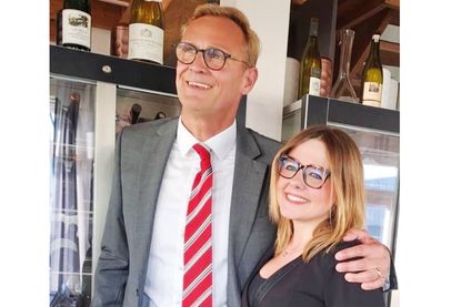 Christoph Kressin hat den Posten als Präsidenten des Lions Club Lübecker Bucht an Carolin Dreismann übergeben.