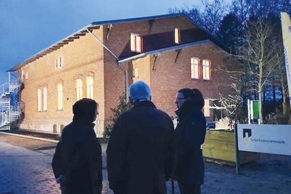 Lichter gegen die Dunkelheit – Beleuchtungsflashmob der Gedenkstätte Ahrensbök 2020.