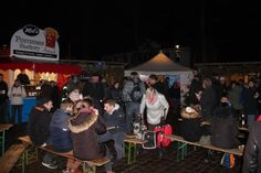 Ohne Hektik, in aller Ruhe und Gemütlichkeit können die Besucher die Angebote des Lensahner Weihnachtsmarktes genießen.
