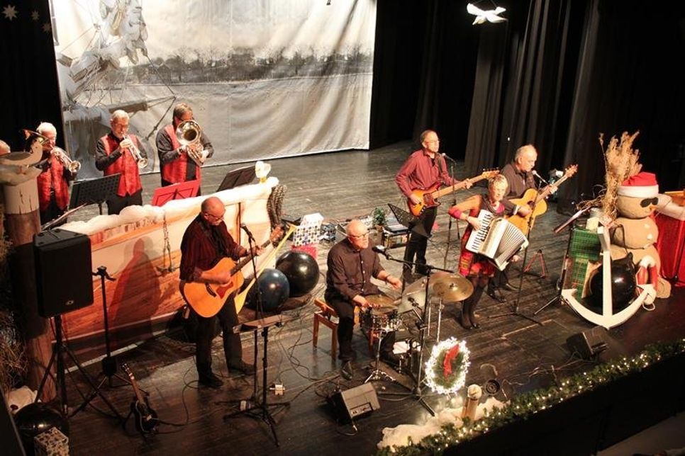 Timmerhorst brachte das Publikum musikalisch in Weihnachtsstimmung.