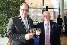 Bürgervorsteher Sönke Sela (re.) und Bürgermeister Mirko Spieckermann.