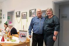 Silke Warnecke (re.) organisiert seit fünf Monaten mit Unterstützung durch Albert Kindel die gemeinsamen Nachmittage mit viel Freude.