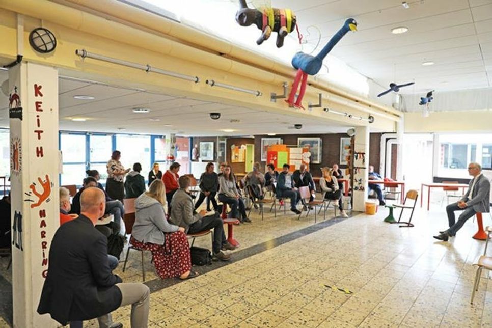 Die anwesenden Eltern zeigten sich von dem Konzept begeistert, blieben aber in Bezug auf die Umsetzung skeptisch