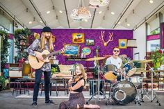 Travemünder Sommerfrische mit Live-Konzerten im Brügmanngarten, wie hier mit North Whispers.