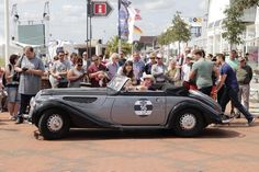 In Grömitz werden die Oldtimer am Freitag, dem 21. Juni zwischen 11.11 und 13.11 Uhr im Yachthafen erwartet.