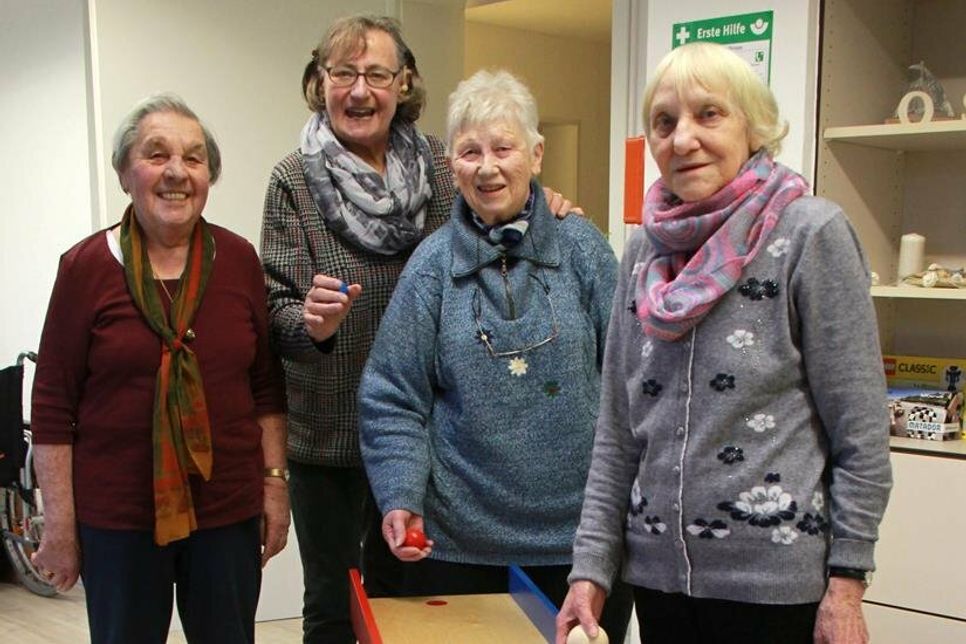Treffen sich zum Klönen, Spielen oder einfach zum Beisammensein im Ankerplatz: Edith Ott, Helga Morr, Gudrun Lemnitzer und Marlene Both (v. lks.).