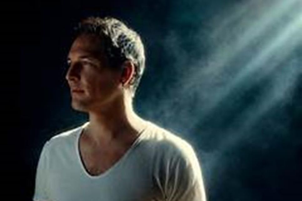 Musikalischer Auftakt von Dahme on Stage mit Riku Rajamaa.