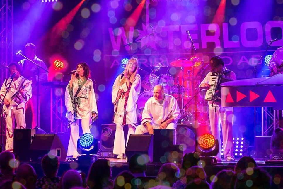 „Thank you for the Music“ mit der Top-Coverband „Waterloo“.