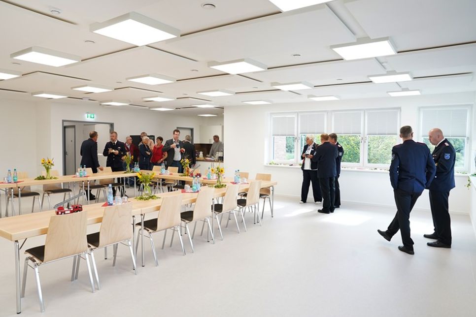 Der Mehrzweckraum im ersten Stock bietet viel Platz für die kommunale Selbstverwaltung. Auch Vereine, Verbände und Institutionen können die Räumlichkeiten mieten.