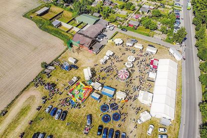 Das Veranstaltungsgelände aus luftiger Höhe.