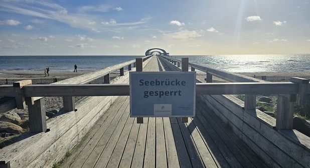 Seebrücke Kellenhusen: Der untere Seebrückenkopf wird derzeit saniert.