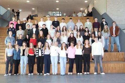 Mit „Rent-an-Abiturient“ sammelt der Q2-Jahrgang des Küstengymnasiums Spenden für den Abiball.