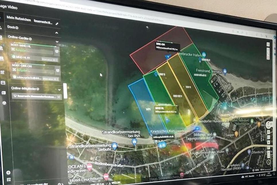 Bei der Großübung auf der Ostsee waren mehrere Drohnen im Einsatz, die von der Flugleitung im Einsatzleitwagen koordiniert wurden.