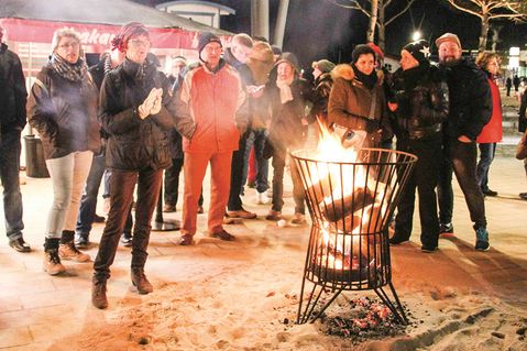Glühweintreff mit viel Musik am Feuerkorb