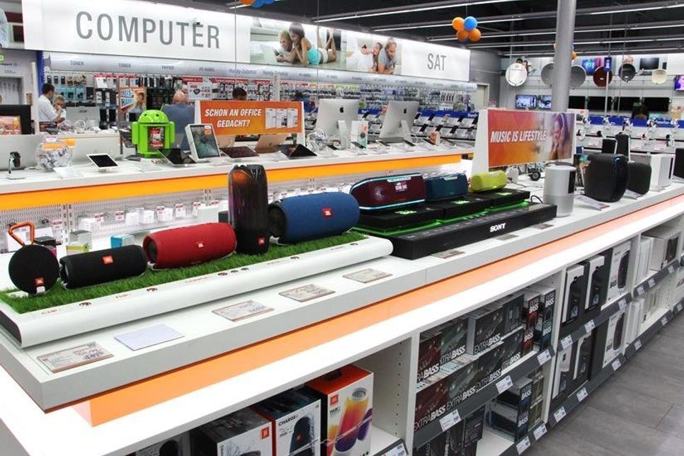 Thi Lien Pham und Van Du Mai (v. lks.) freuen sich darauf, ihre Gäste mit ausgefallenen Gerichten zu verwöhnen.